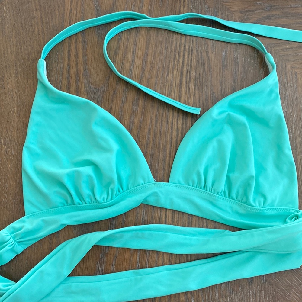 Victoria’s Secret mint green triangle bikini top